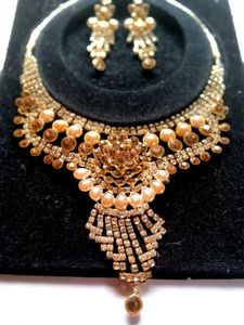 Elegant Gold-tone Jewelry Set
