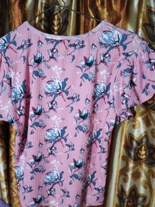 Floral Print Top - Casual &amp; Stylish