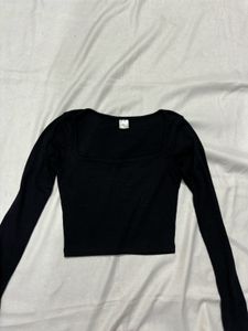 SSS- Black Sqaure Neck Full Sleeve Crop Top