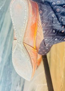 leather jutti