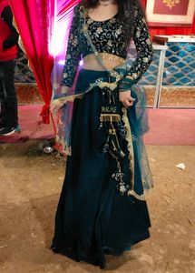 Velvet Lehnga