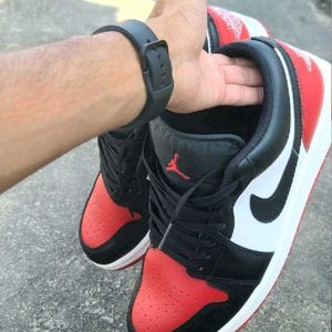 Nike Air Jordan 1 Low Bred Toe 2.0 Sneakers