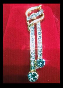 Ad Necklace Set
