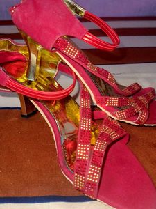 beautifull Red Embellished 👠❤️