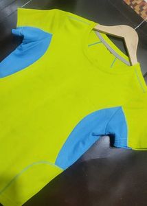 Green🟢 T-shirt For Baby Boy 5- 6 Year