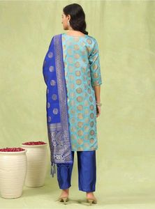 Vredevogel Verito Banarasi Jacquard Kurtis