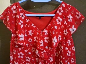 Red Sleeveless Top