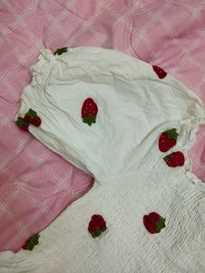 DROPSale🧃Pinterestly Viral 🍓EmbroidedPeplum Top
