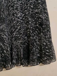 Elegant Patterned Skirt