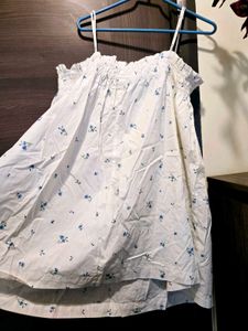 H&amp;M White Short Sleeveless Dress