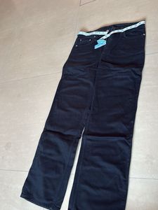 Black Levi's Jeans