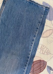 Levi’s Wide-Leg Jeans