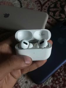 Apple AirPods Pro (1st Gen)