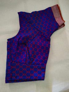 New Checked Saree With Stitched Blouse