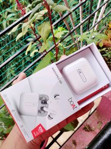 Wireless Earbuds - White