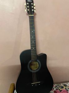 Intern Guitar