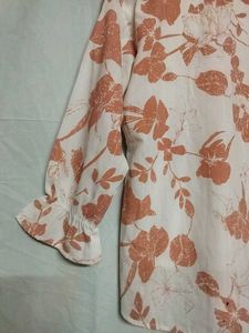 White And Peach Flowers Print Tunic