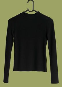Winter Black Top 🖤