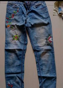 Floral Embroidered Denim Jeans