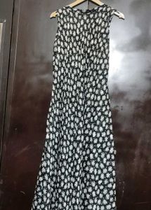 Black &amp; White Floral Print Dress For 40 Bust