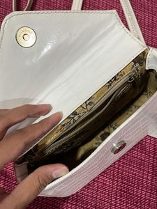 Pinteresty White Sling Bag