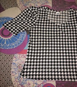 Printed Black And White Top