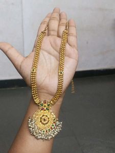 Temple Jewellery With Preals