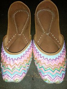 Beautiful Embroidery Jutti Bellay