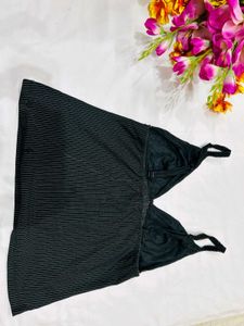 🇳🇿💫 Beautiful Black Colour Stripped Pattern Top