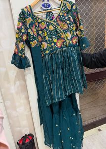 Elegant Green Embroidered Kurta Set