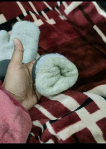 Handmade Pure Woolen Baby Gloves 🧤