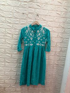 Kurti and crop tee combo set 💗