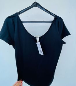 🌈H&M Scoop Neck Top