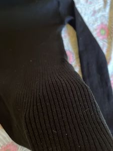 Turtle Neck Black And Red sweater