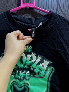 Utopia Life Graphic Crop Top