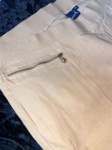 Beige Pants/jeggings