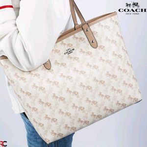 COACH CITY TOTE BAG IN SIGNATURE CANVAS* WD BOX