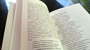 Sree Narayan Guru By Kottukoyikkal Velayudhan