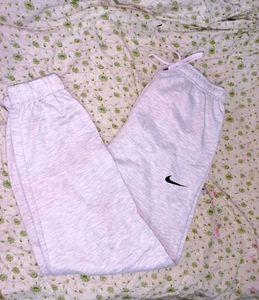 Gray Sweatpants💪🏋‍♂️🤸‍♂️