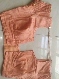 Saree With Ready Blouse
