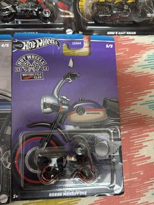 HOT WHEELS MOTORCYCLE CLUB SET OF 5 BIKES IMPORTED