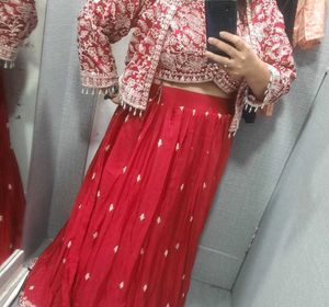 Raani Floral Embroidered Kurta Set