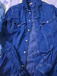 4 Dress 2 Denim Pant Benetton 1 Shirt One T- Shir
