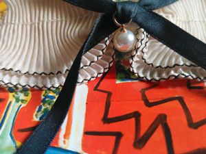 Coquette Hair Clip With Pearl Detail