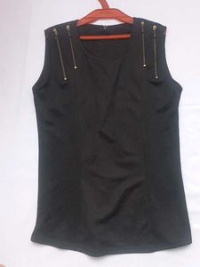 Stylish Black Sleeveless Top