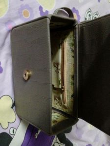 Fashionable Women&#39;s Purse