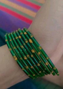 Green & Gold glass Bangle Set