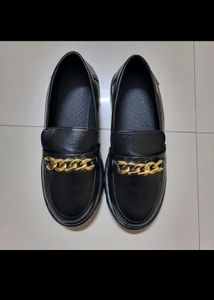 TRENDING BLACK CHUNKY LOAFER