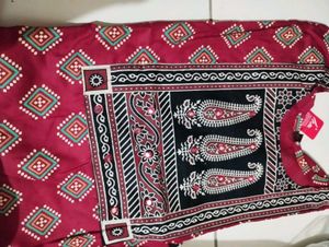 Red &amp; Black Printed Kurti Top