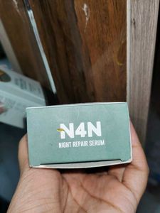 N4N Saffron &amp; Chandan Serum